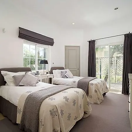 Sleeps 12 Pool Air Con Wifi * ואלה דה לובו